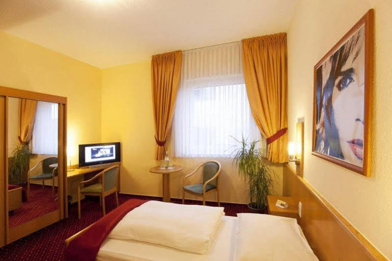Arthotel Ambassador Wiesbaden - Free Parking Kültér fotó